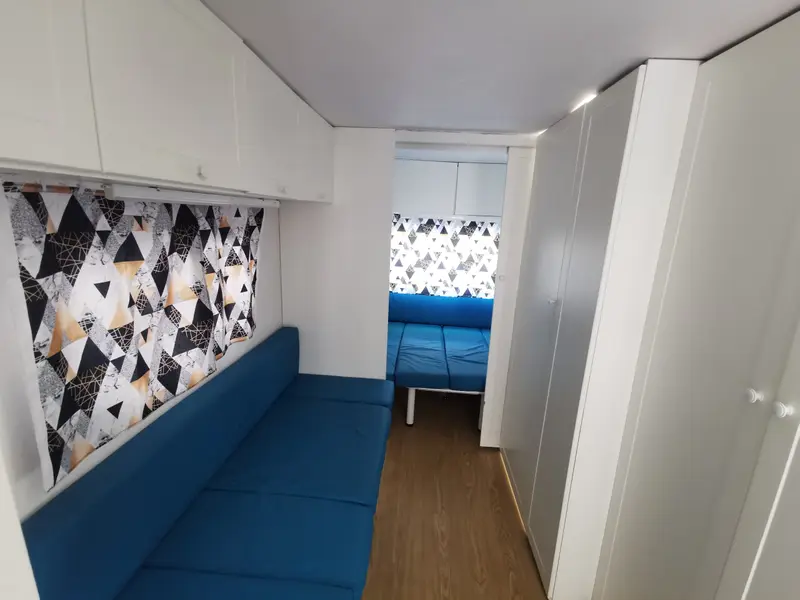 Sypialnia — łóżka z morskimi materacami
